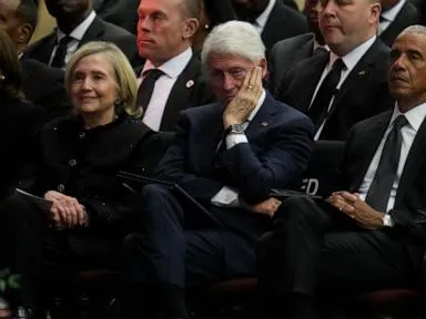  After a president-filled celebration, Rev. Jesse Jackson's family gathers for a private homegoing