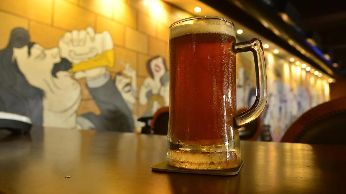 Beer sales drop by 14.59% in Karnataka; govt. cites Andhra excise policy, weather