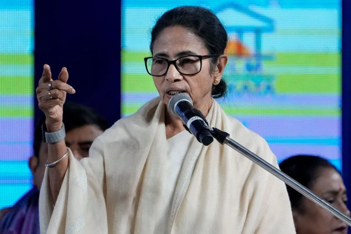 &lsquo;BJP Misusing Country&rsquo;s Highest Chair&rsquo;: Mamata Banerjee Attacks Centre Over President Row