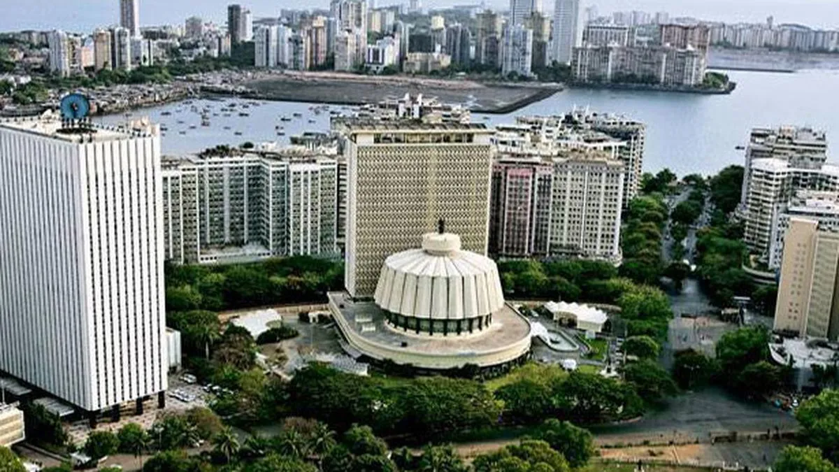 Bomb threats to Maharashtra legislature, four other places