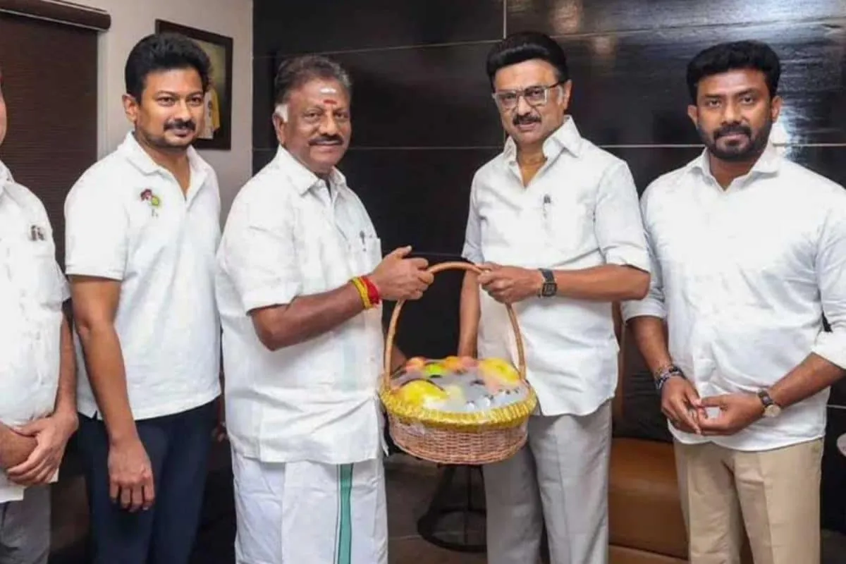 'DMK Will Come To Power': OPS Meets Stalin Days After EPS Shuts Door For His AIADMK Re-entry