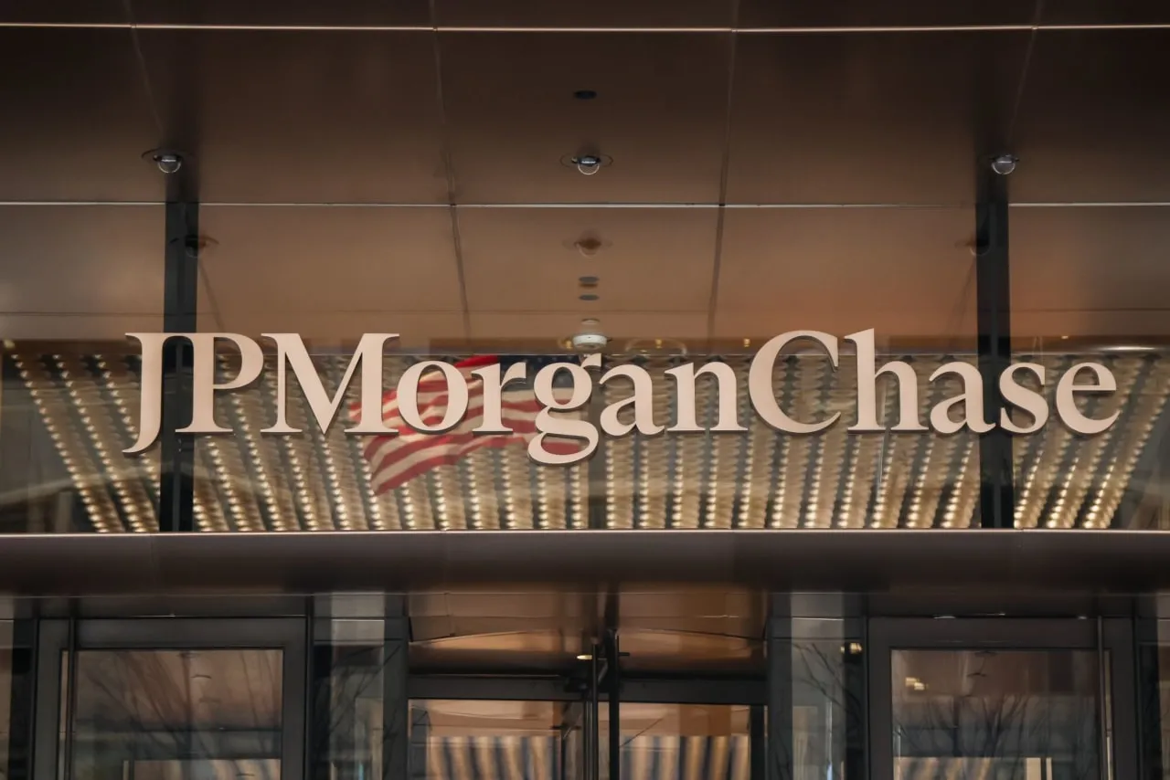 Ex-JPMorgan Banker Alleges Racism, Sexual Assault in Federal Lawsuit - TownLive News