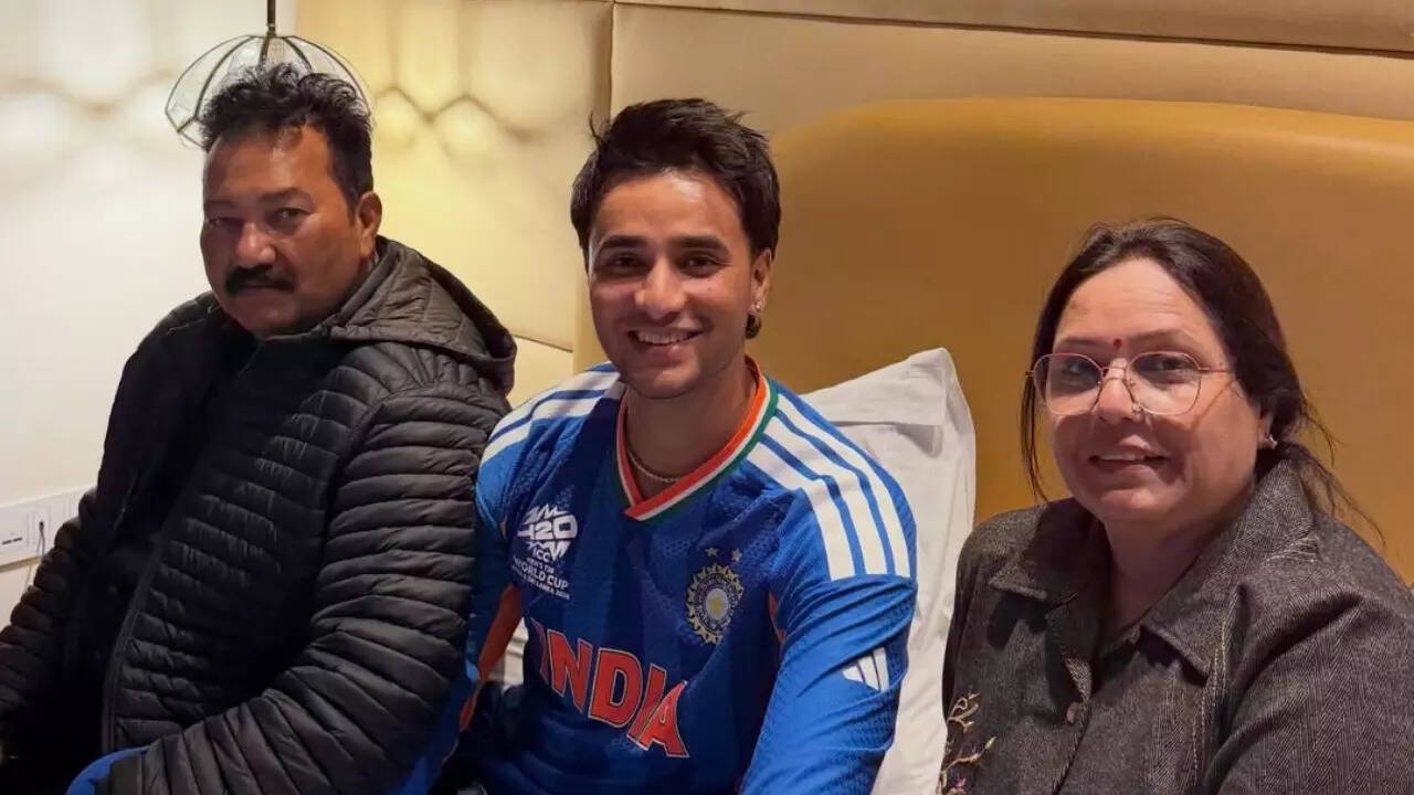 'You&rsquo;ll see me play in a World Cup&rsquo;: Abhishek&rsquo;s promise to father comes full circle