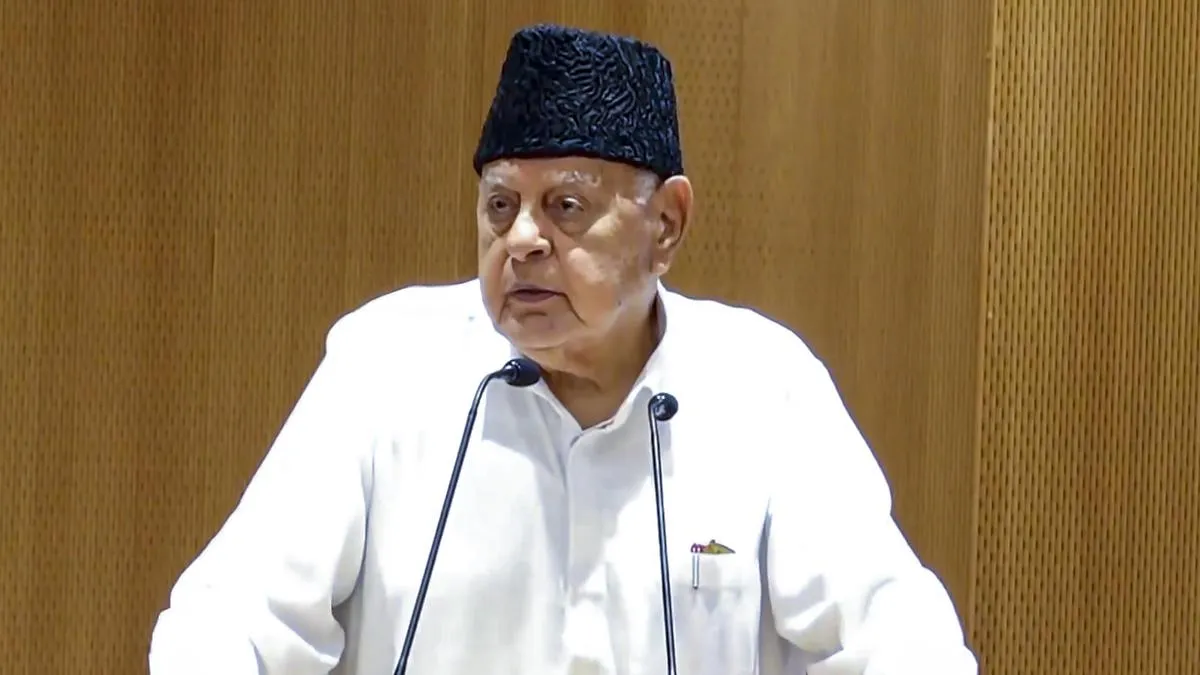 Farooq Abdullah survives attempt on his life; one man detained