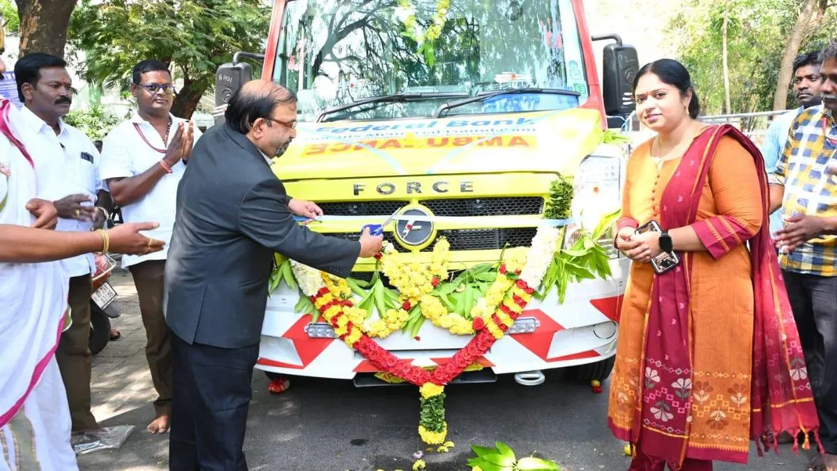 Federal Bank donates ambulance to SVIMS