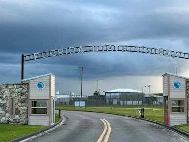  Florida Supreme Court halts the execution of police officer convicted of raping and murdering a girl - TownLive News