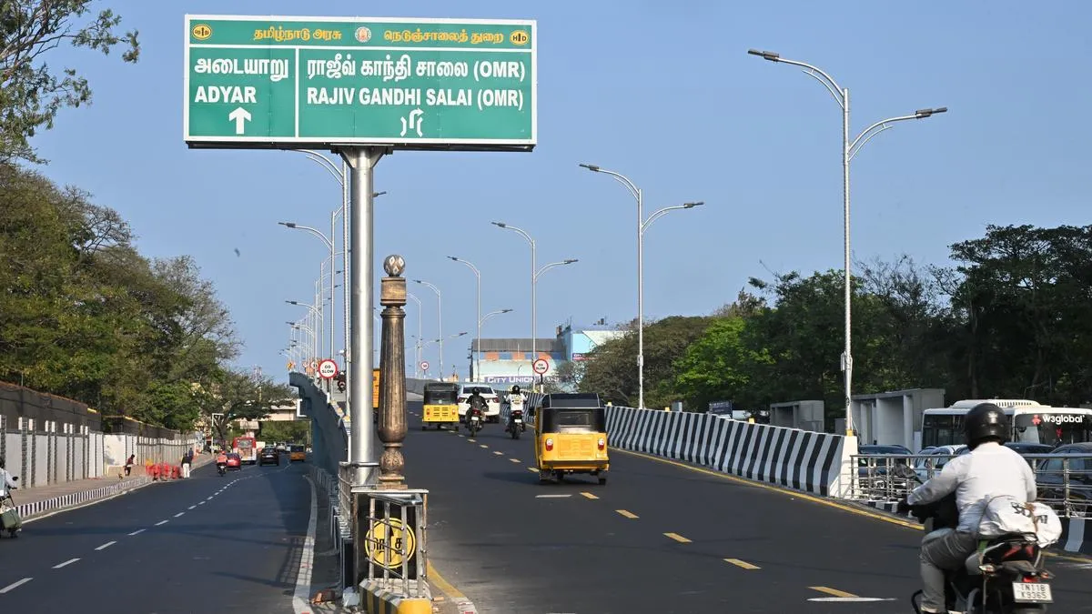 Following complaints, Madhya Kailash flyover gets smooth tar coat