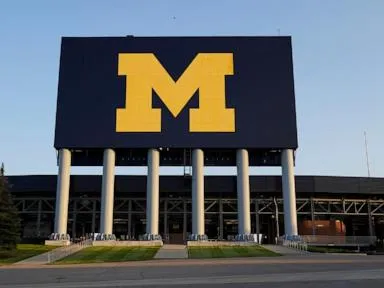  Former Michigan linebackers coach Chris Partridge sues university over firing