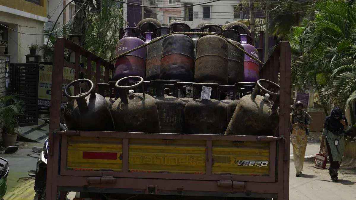 Gig workers warn of potential LPG shortage impact on livelihood