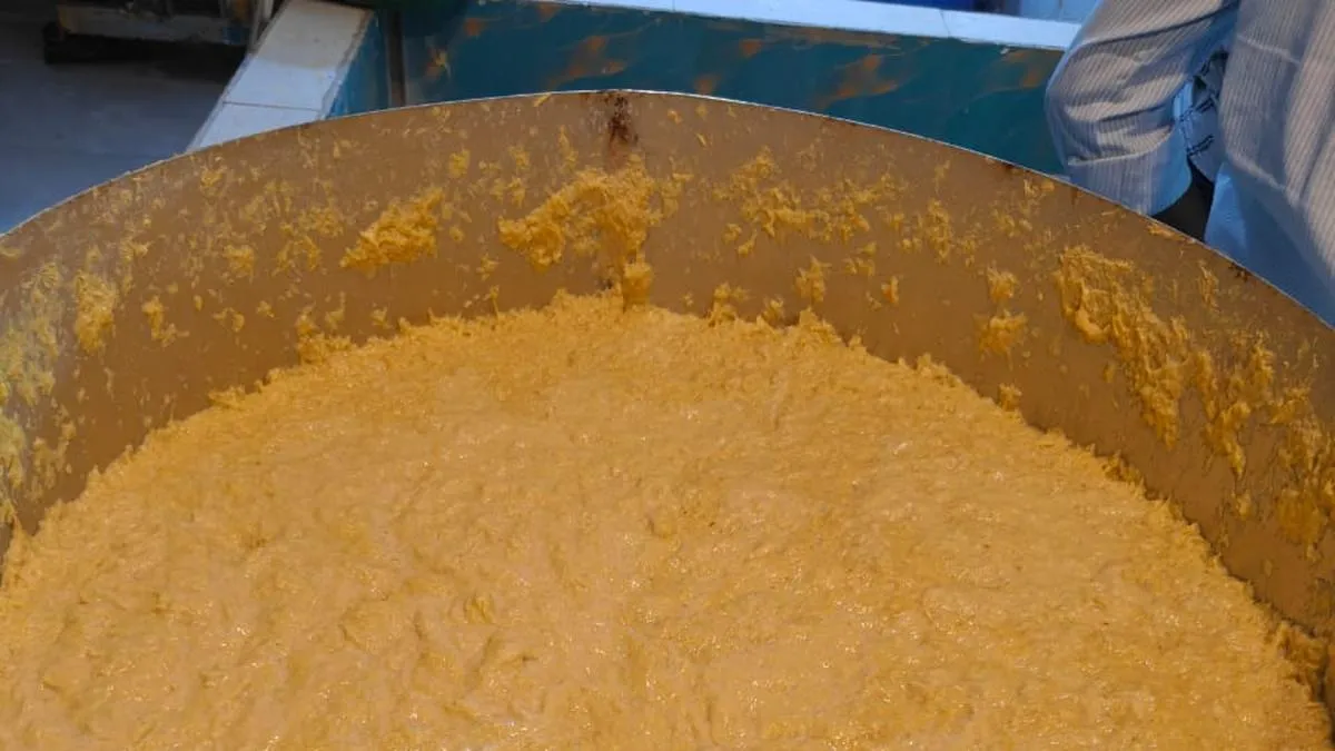 Hyderabad police arrests two for manufacturing adulterated ginger paste in unhygienic conditions