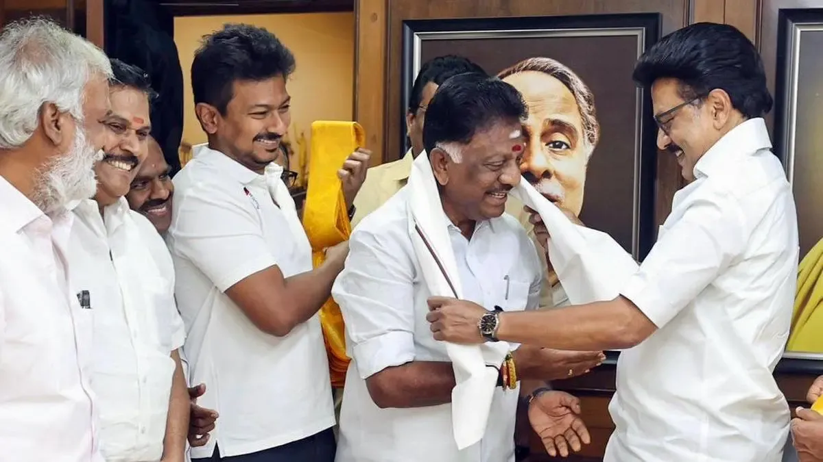 In setback to AIADMK, former Chief Minister O. Panneerselvam joins DMK