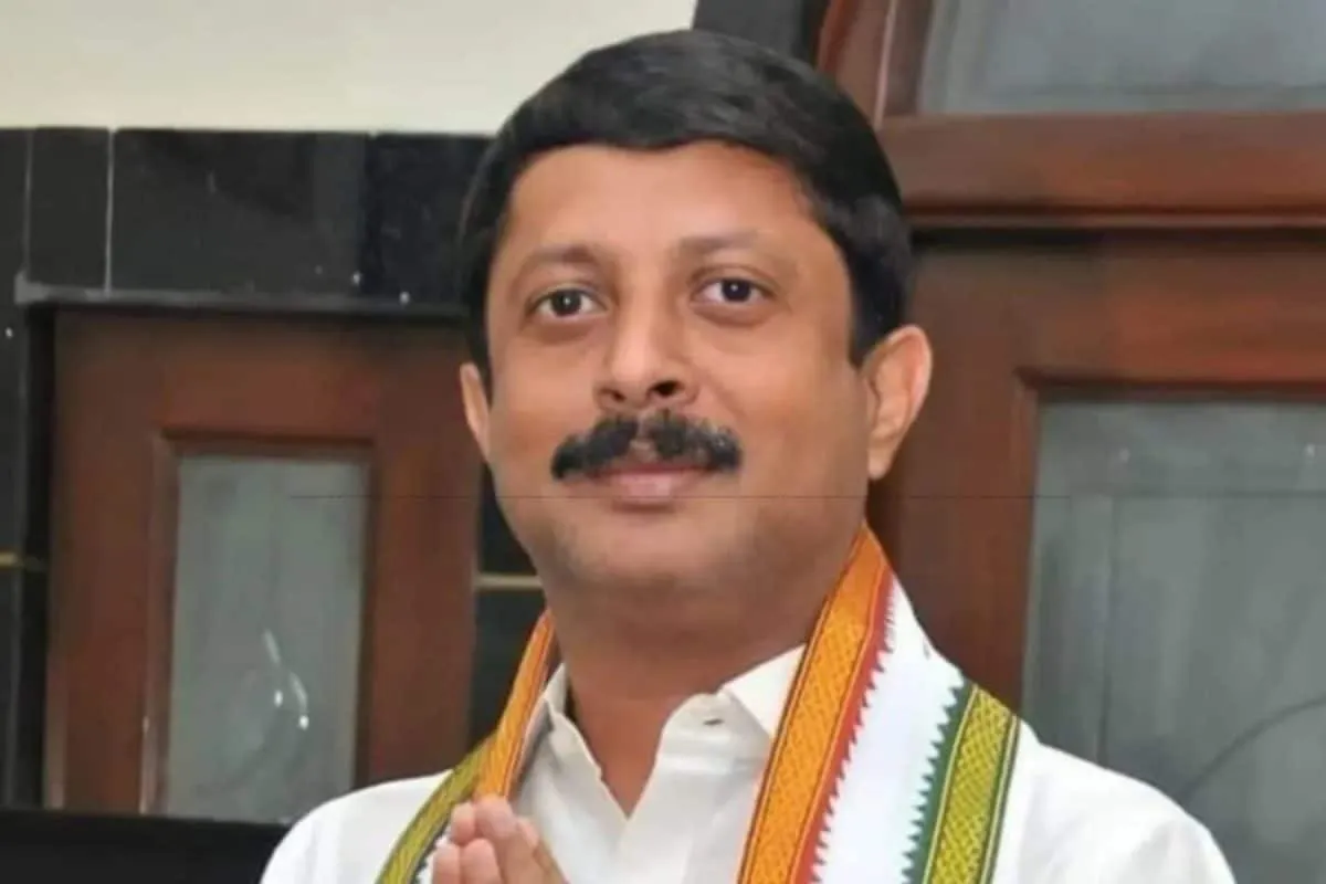 Land Row In Karnataka Council: BJP Alleges &lsquo;Rs 250 Crore Giveaway&rsquo; For Congress Offices, Minister Hits Back