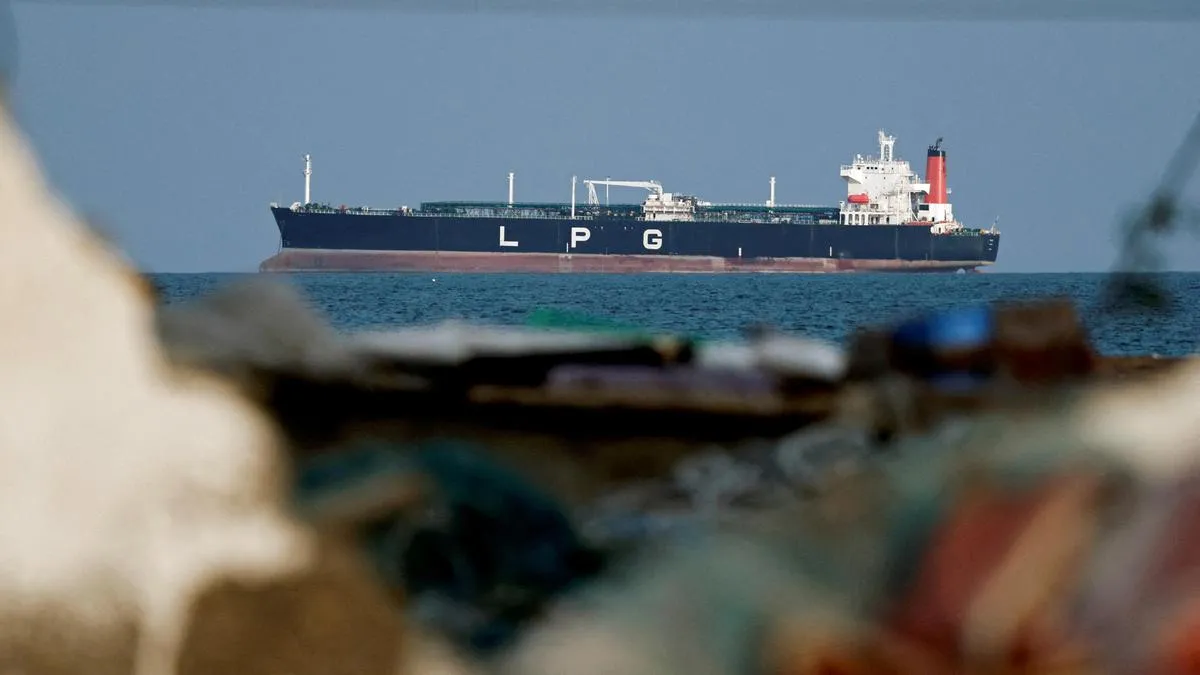 LPG bookings fall to 77 lakh; Indian crude tanker sails out of UAE&rsquo;s Fujairah safely