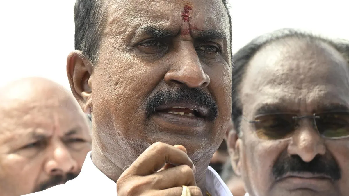 Madras HC dismisses S.P. Velumani&rsquo;s petition against I-T assessment order on 2016 Assembly poll expenses