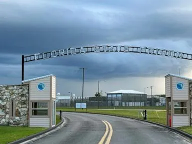  Man convicted of 1991 fatal shooting of police officer is set to be executed in Florida