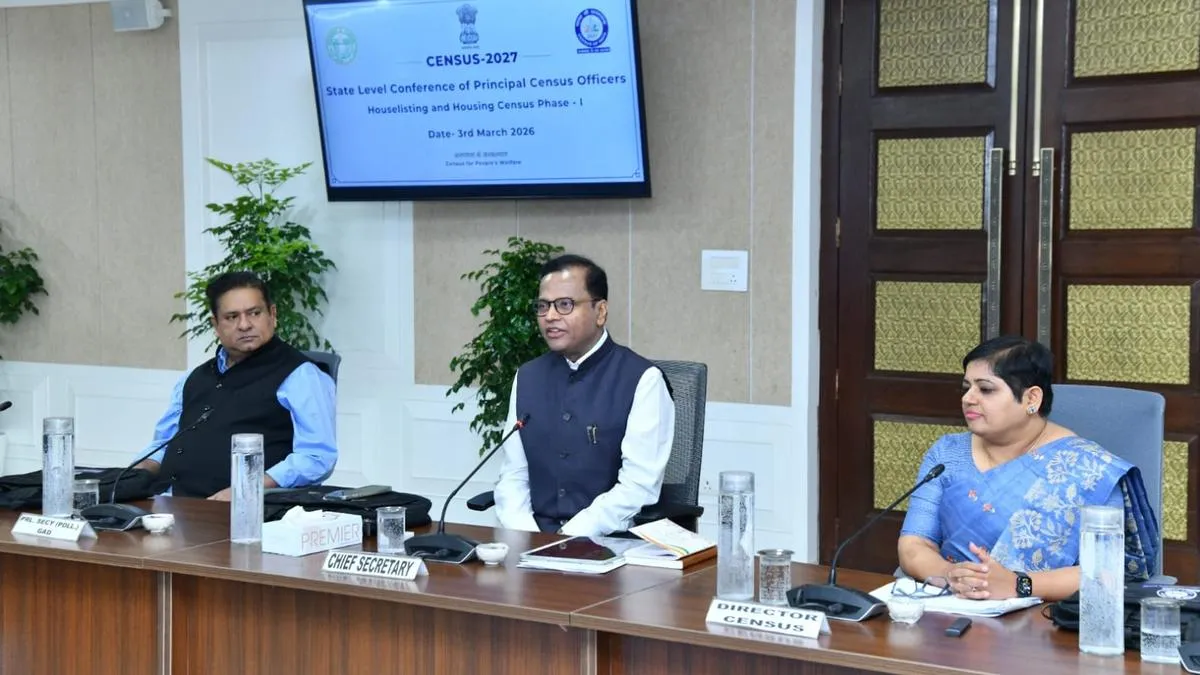 Meeting with Telangana Collectors on Census-2027 begins