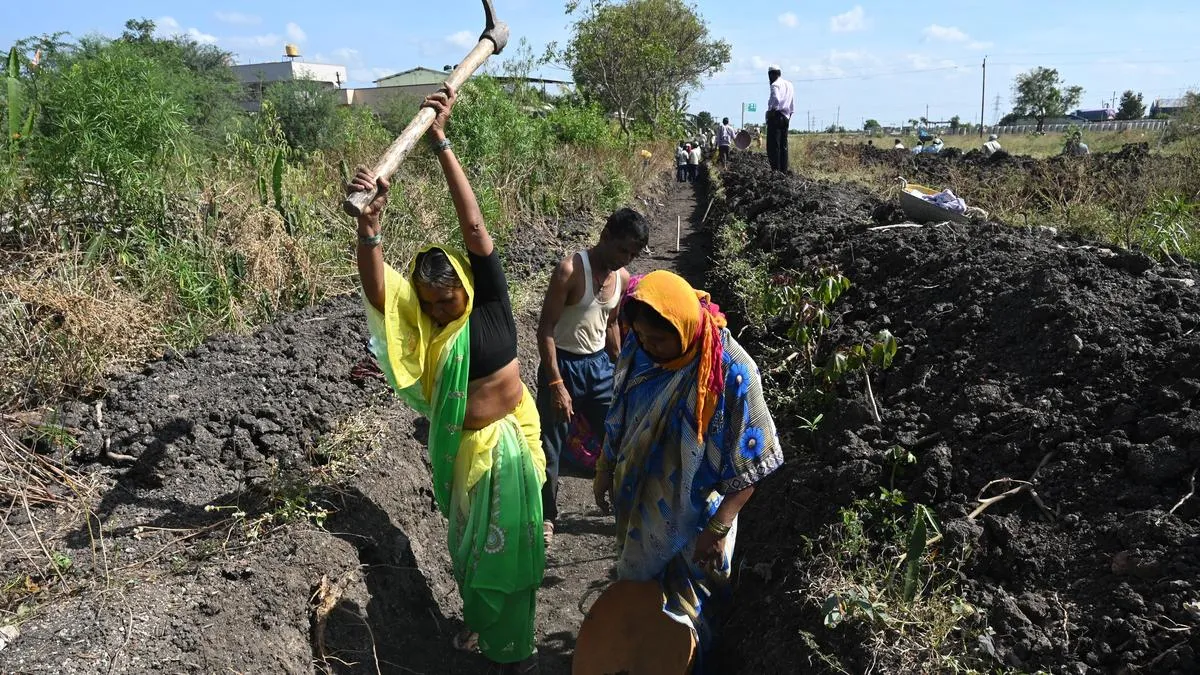 MGNREGA: Centre yet to approve labour budget; workers await work in Karnataka