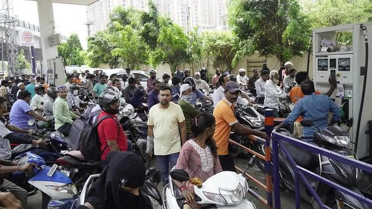 Misinformation wave deepens anxiety in Hyderabad, triggers panic buying and citywide disruption