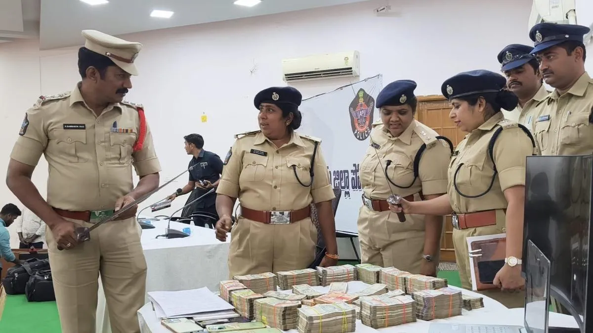 Nellore police bust international betting racket, seize₹34.65 lakh