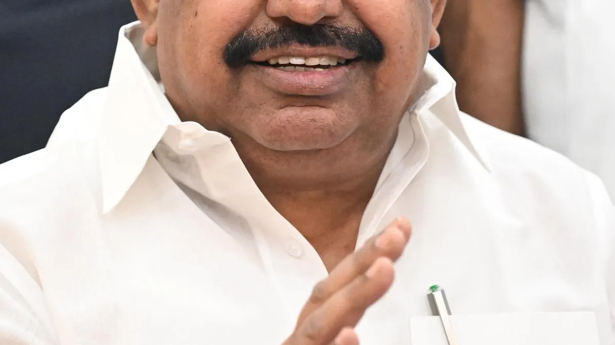 Palaniswami meets AIADMK&rsquo;s district secretaries in Chennai