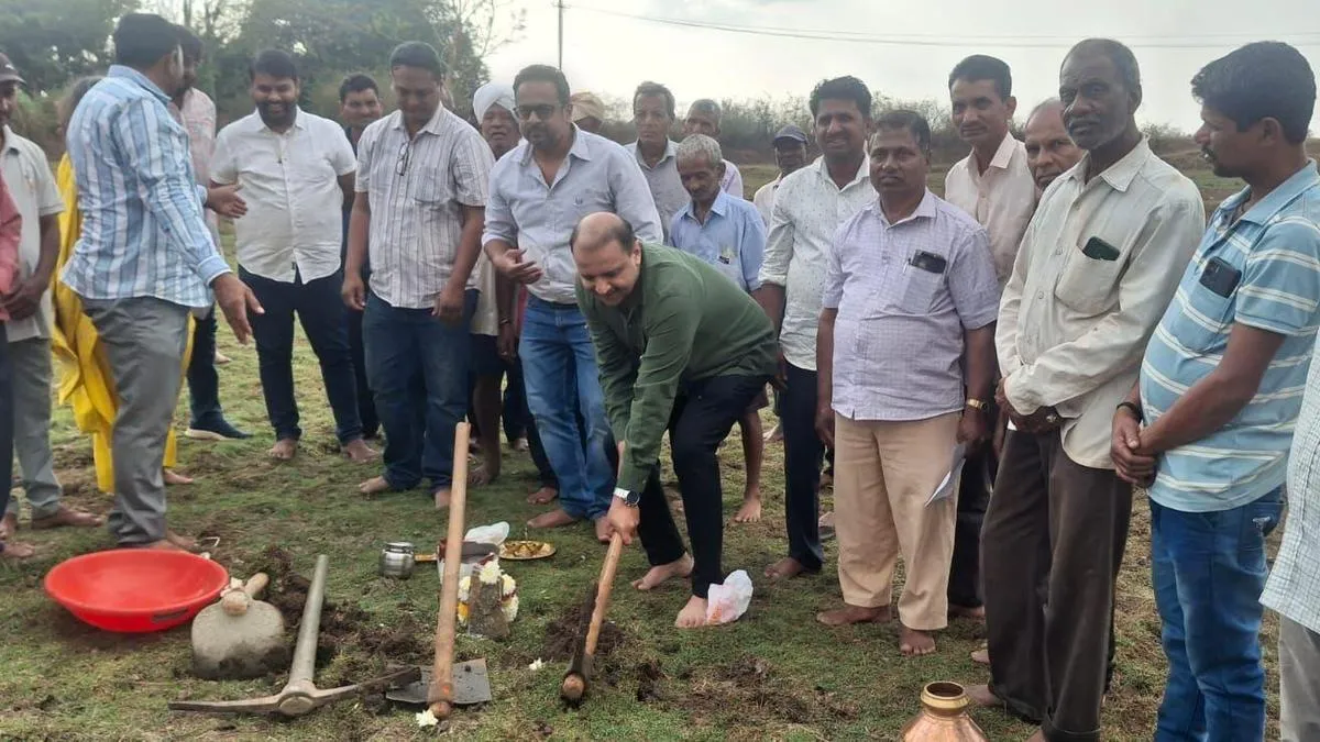 Pyaas Foundation launches lake rejuvenation project at Halshiwadi in Belagavi district