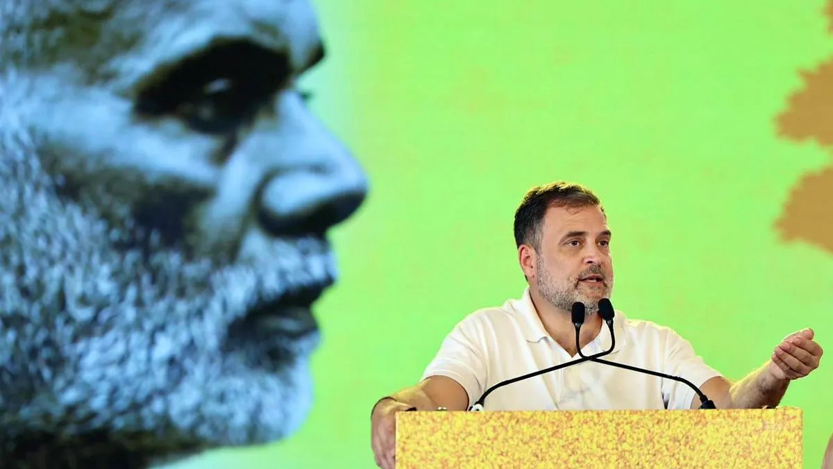 Rahul Gandhi visits Sivagiri Mutt in Kerala