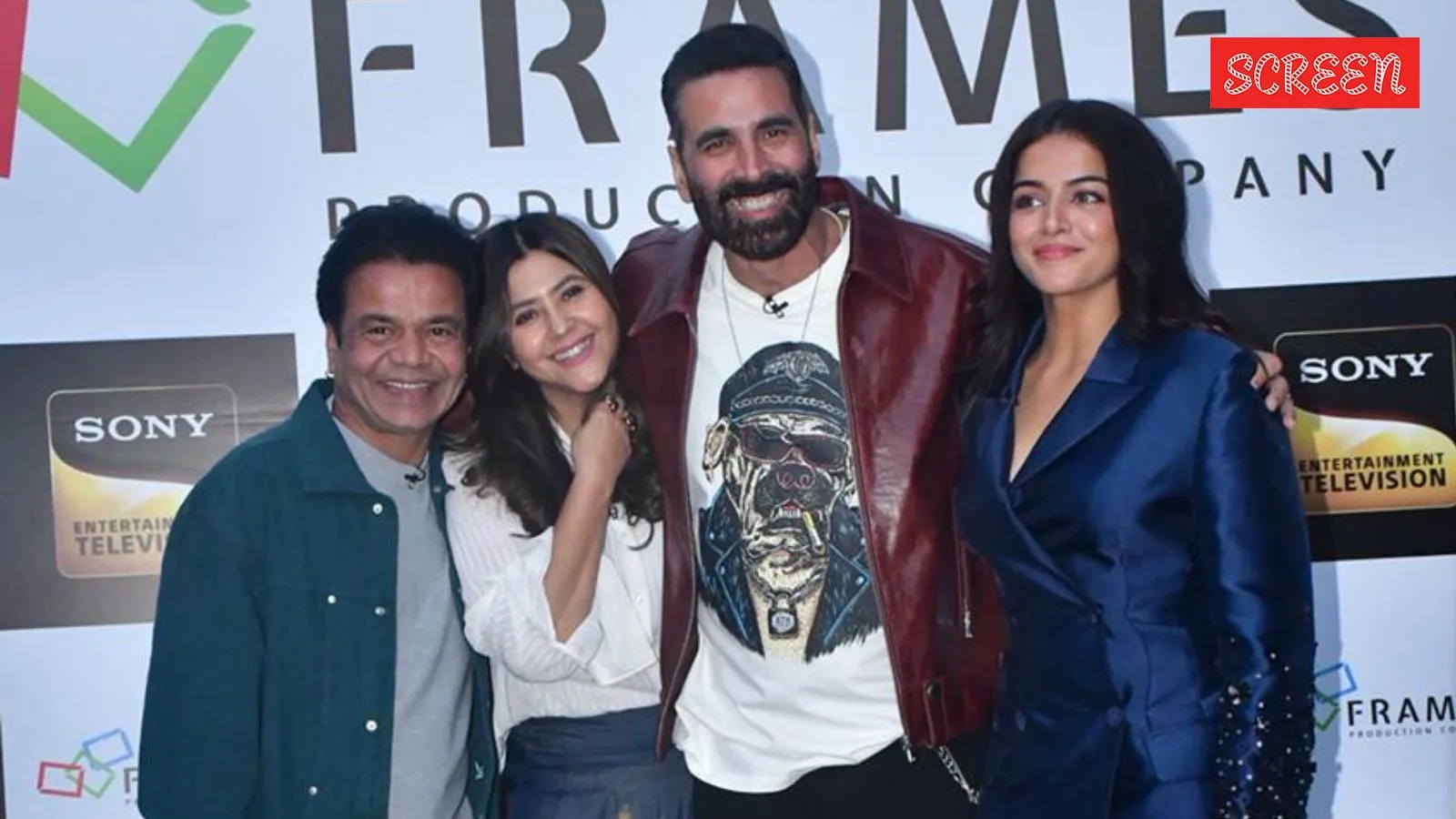 Rajpal Yadav spotted on the set of Akshay Kumar&rsquo;s Wheel of Fortune; recreates scene from Bhool Bhulaiyaa. Watch