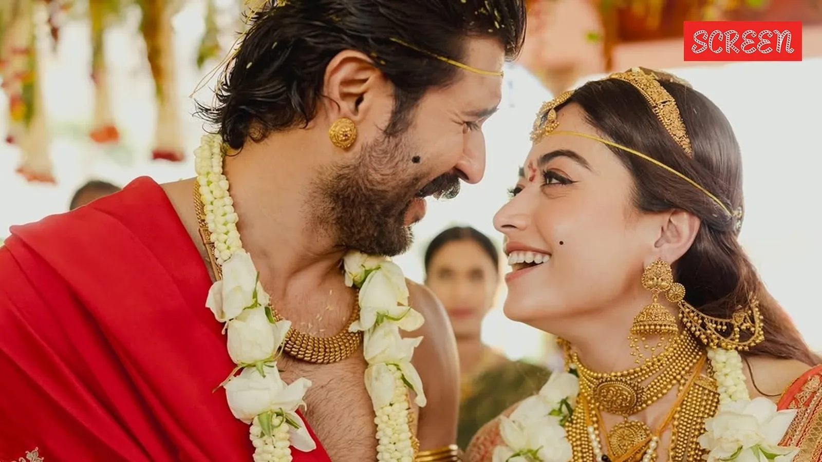 Rashmika Mandanna gets &rsquo;emotional&rsquo; after reading a fan&rsquo;s note for her and Vijay Deverakonda: &lsquo;Find a love that liberates you&rsquo;