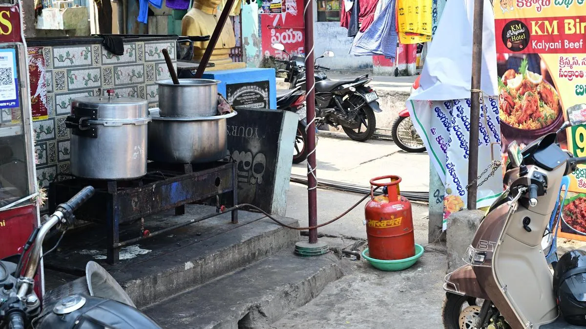 Roadside eateries in Vijayawada worst hit by LPG crisis