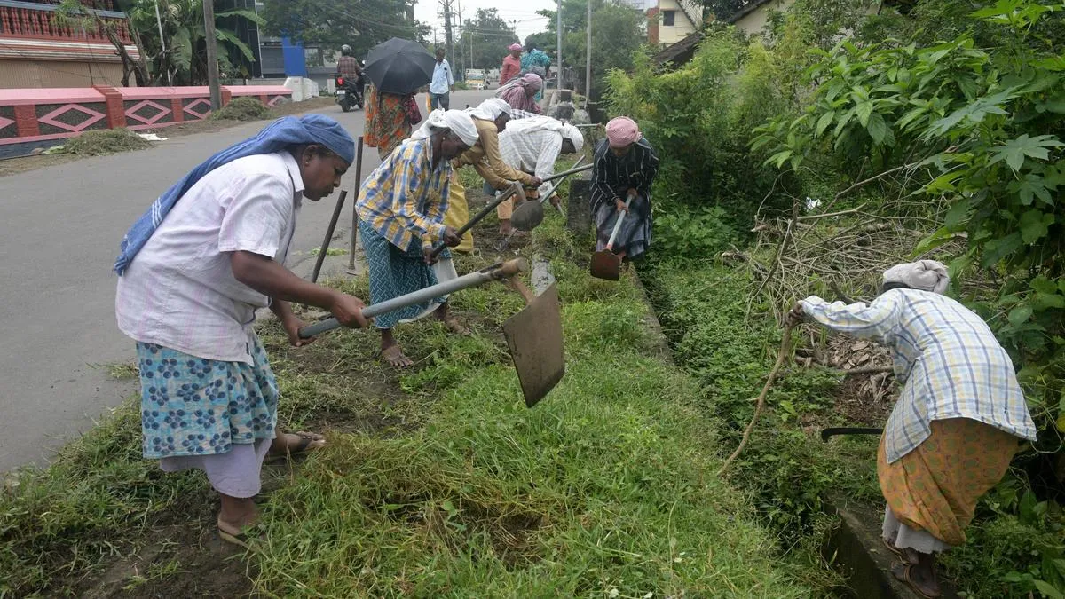 Rural employment scheme workers falling prey to snakebites in Kerala