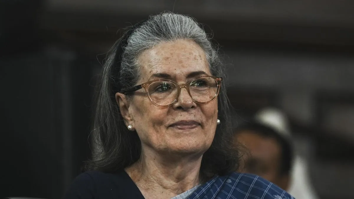 Sonia Gandhi discharged after recovery from infection