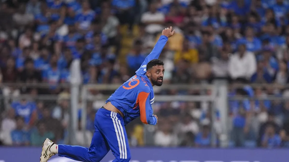 T20 World Cup: India have a worsening Varun problem but Axar says he is still &lsquo;X-factor&rsquo;