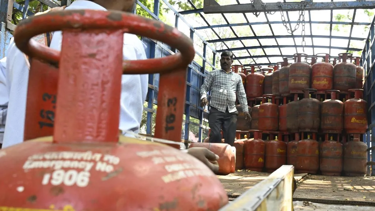 Telangana Civil Supplies Minister to meet with LPG Distributors Association on March 14