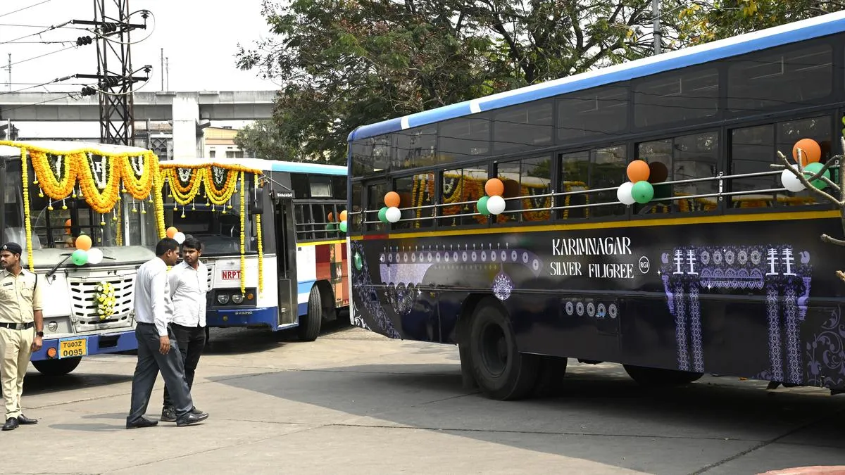 Telangana launches &lsquo;GI on Wheels&rsquo; to showcase handicrafts on buses