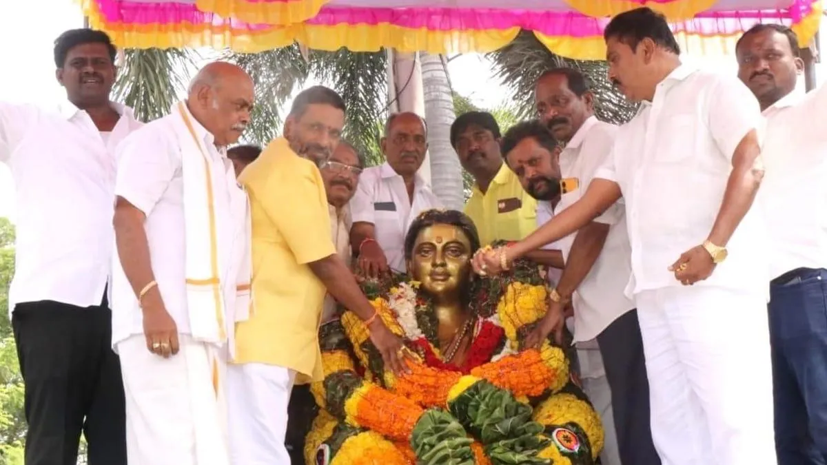 Tributes paid to poetess Molla on her 586th birth anniversary