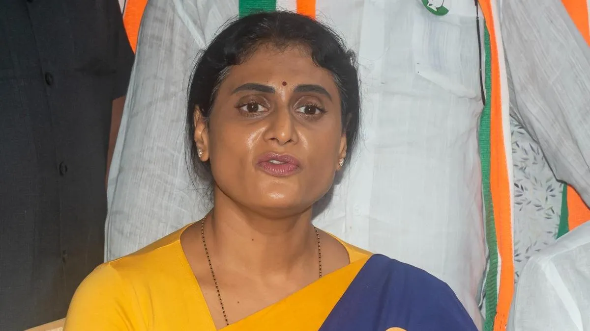 Universal Health Scheme a sham, alleges APCC president Y. S. Sharmila