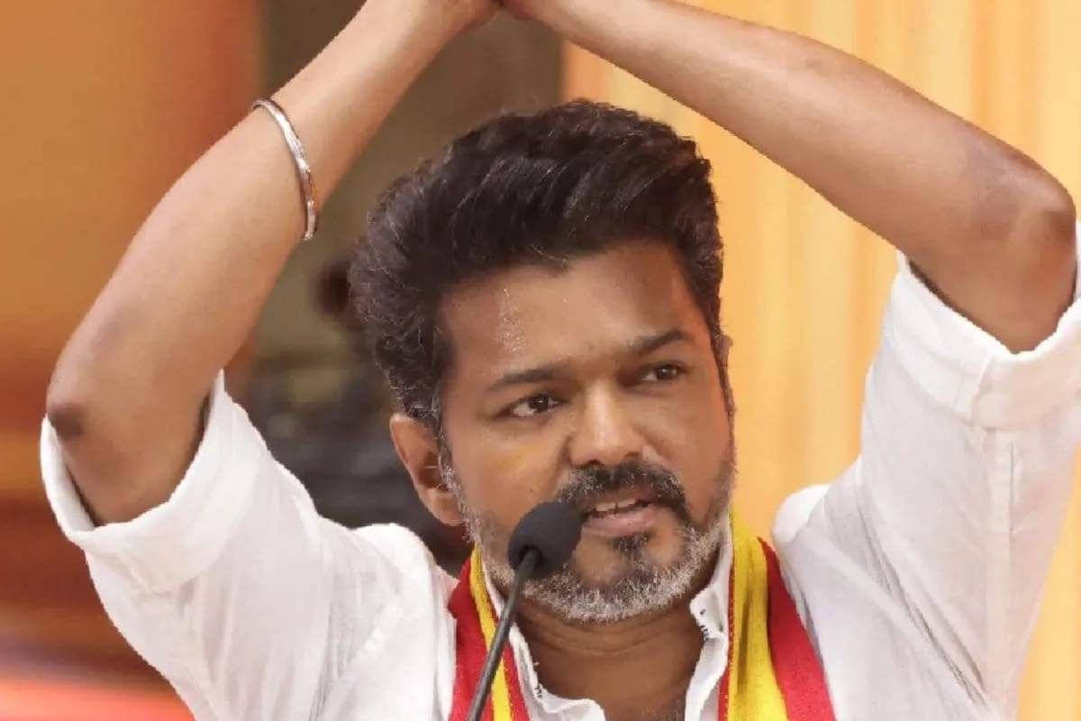 Vijay&rsquo;s Moment Of Reckoning Is Here: To NDA Or Go His Own Way?