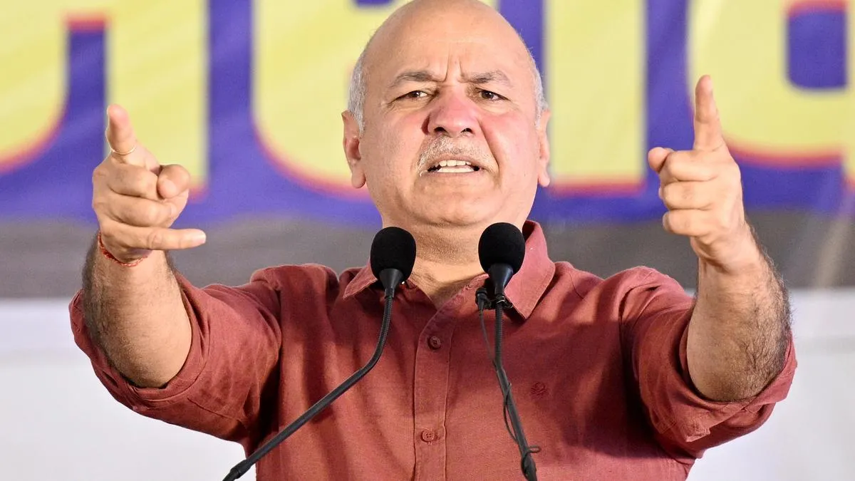 &lsquo;Work with courage, take risks, face probe agencies&rsquo;: Sisodia rallies AAP cadre